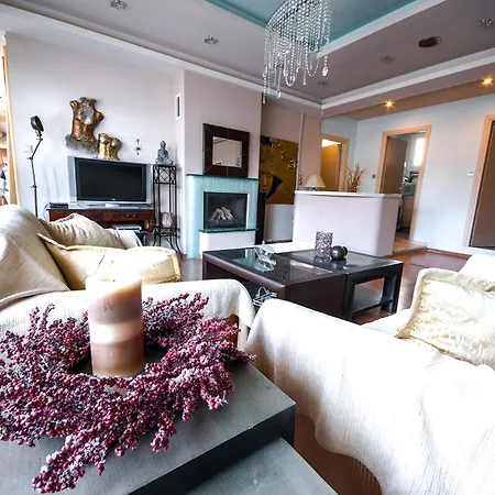 شقة Evexia Suite, *